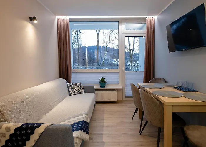 Dolina Jaszowca * أوسترون